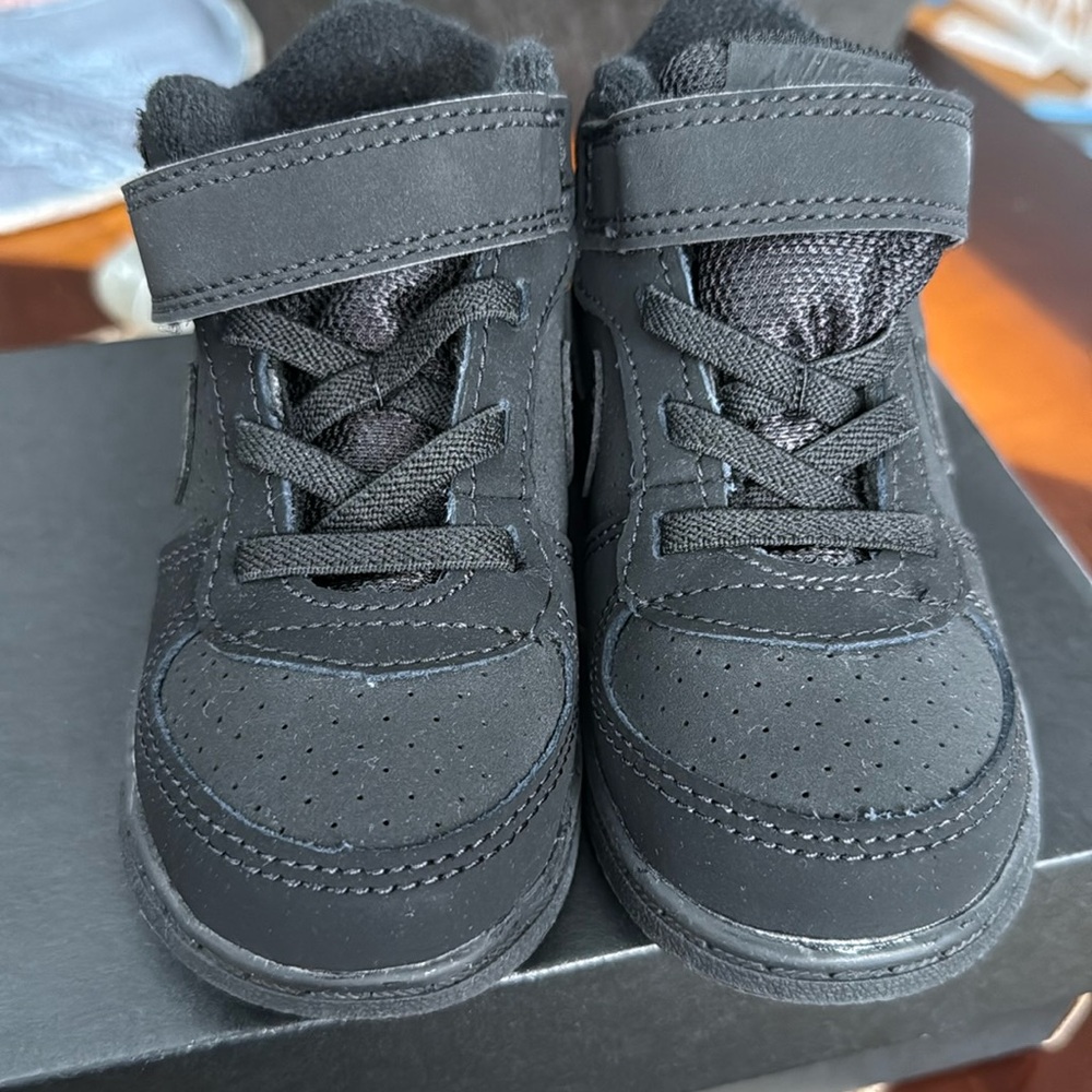 Nike Infant Toddler Court Borough Black Mid 2 (TDV) High-Top Sneakers Size 7c